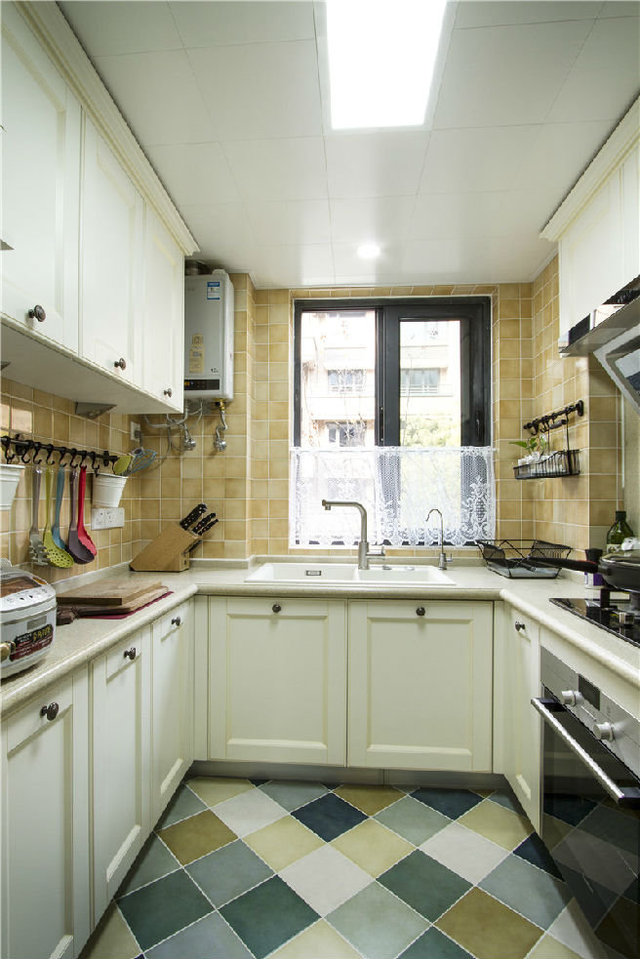 橱柜 复式美式风格装修厨房欣赏图 美式复古风两居西厨吧台装修效果图