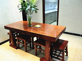 简约中式餐厅 实木餐桌效果图