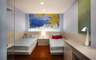 简美式双人房卧室 彩绘背景墙欣赏