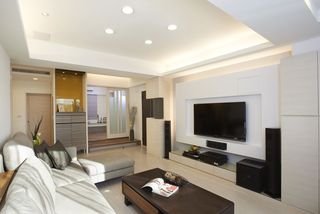 现代简约客厅 白色电视墙案例图