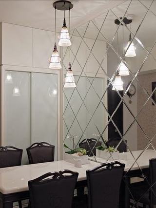 现代二居餐厅镜面背景墙设计