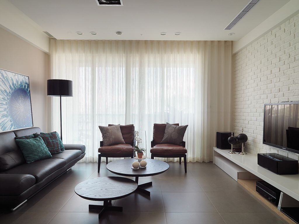 现代简约设计客厅窗帘装饰图
