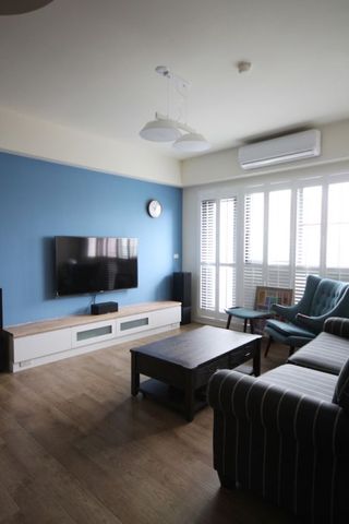 家居客厅清新简约现代蓝色电视背景墙装饰效果图