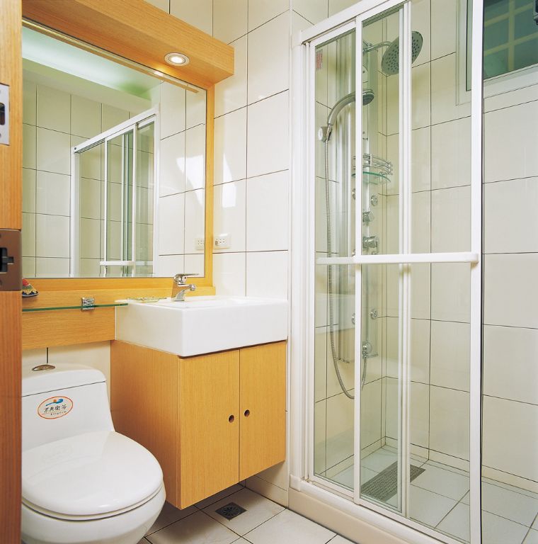 简约现代 卫生间淋浴房隔断装修图