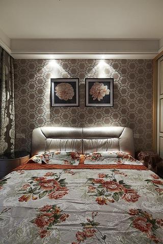 素雅新古典卧室 床头背景墙设计