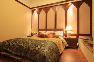 异域东南亚风情 卧室床头背景墙设计