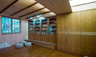 日式新古典风书房 原木书柜设计