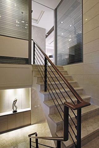 最新现代别墅楼梯护栏设计