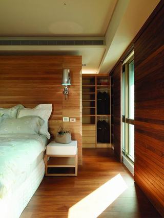 休闲美式风格桑拿板卧室设计