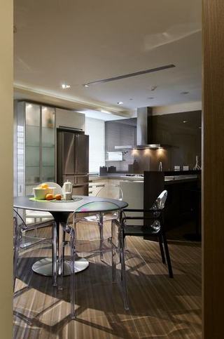 现代简约公寓餐厨房一体设计