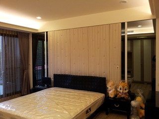 现代家居卧室床头背景墙设计