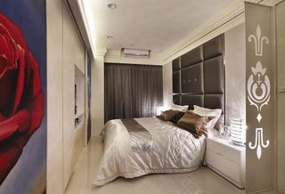 素雅现代卧室床头软包设计