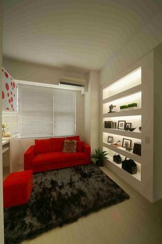 简约现代客厅红色沙发装饰图