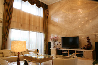 欧式挑高客厅大理石电视背景墙设计