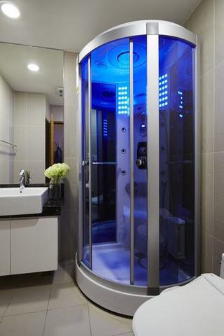 时尚现代卫生间淋浴房装修图
