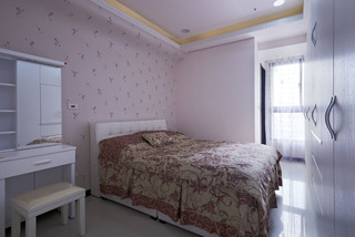 浪漫粉紫色现代卧室效果图