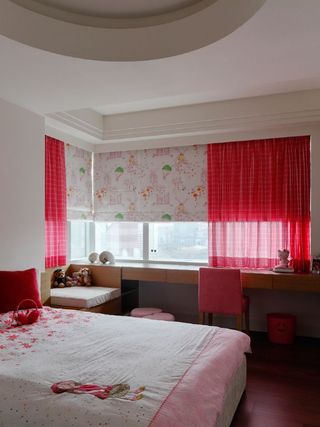 现代时尚可爱儿童房窗帘装饰