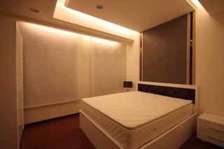 三室两厅样板房设计简洁现代卧室床垫装饰图