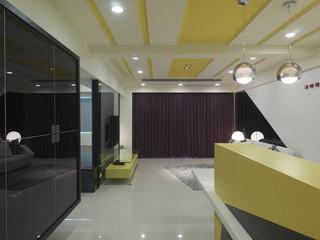 现代客厅淡黄色装修效果图