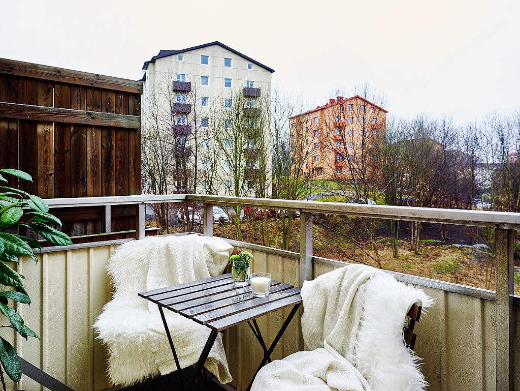 自然悠闲北欧家居小阳台设计装修图