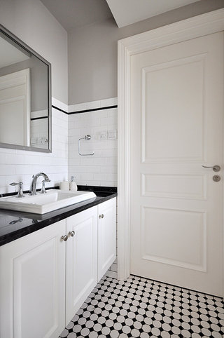 黑白简约现代卫生间浴室柜设计