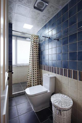 蓝色复古美式卫生间设计