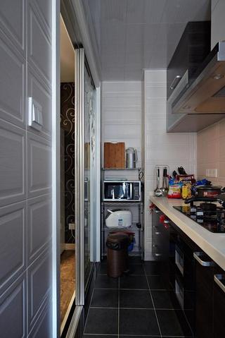 现代家居小厨房 不锈钢置物架设计