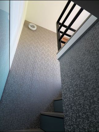 现代简约风复式 楼梯间壁纸设计