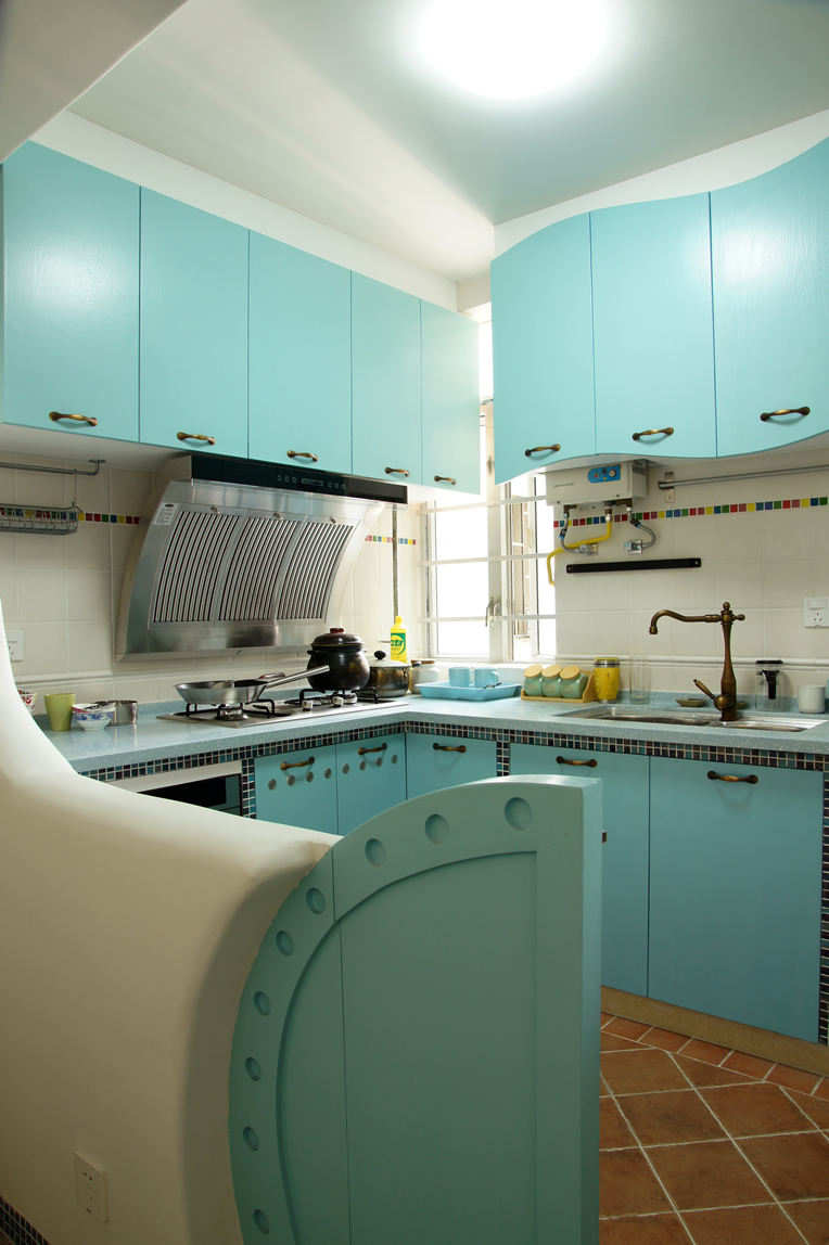 清新甜美地中海厨房 蓝色橱柜设计