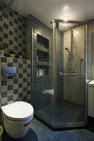 休闲宁静美式风格卫生间淋浴房设计装修图