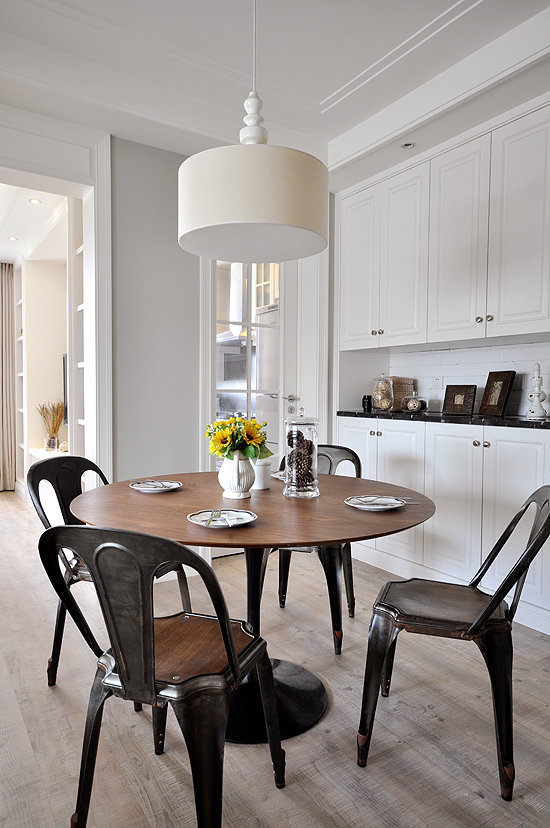 简约复古餐厅圆桌效果图欣赏6/7