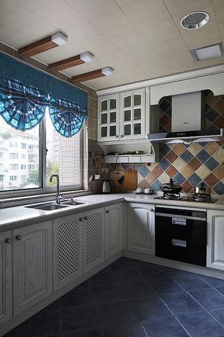 古朴地中海风格厨房蓝色地砖装饰图