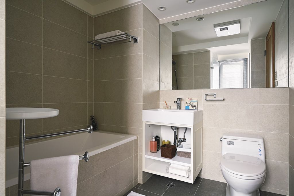 现代家居卫生间浴室柜设计
