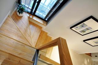 清新现代宜家复式实木楼梯装饰效果图