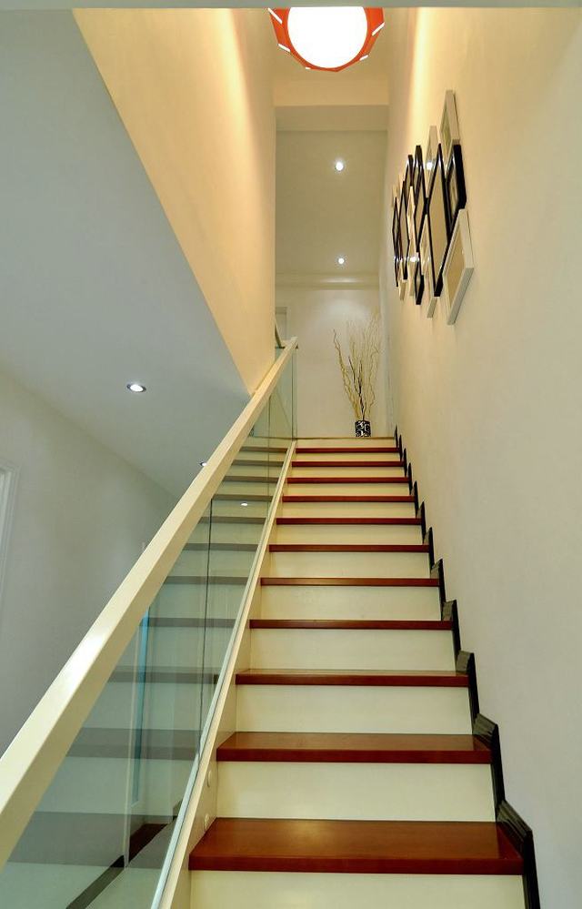 时尚简约现代风复式楼梯设计