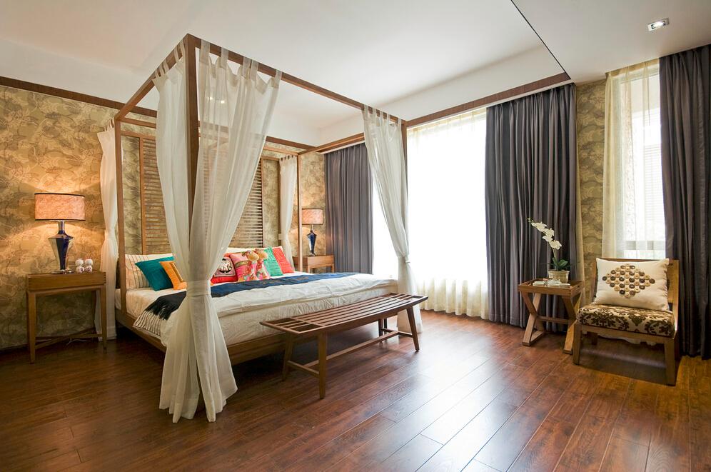 东南亚异域风情卧室四柱床装饰效果图