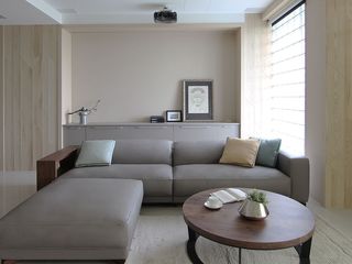 简约现代客厅灰色沙发设计