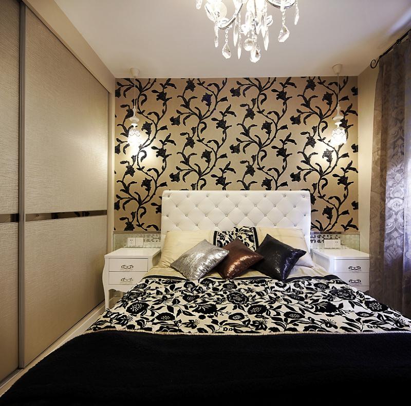 黑白雅致新古典卧室床头壁纸装饰图