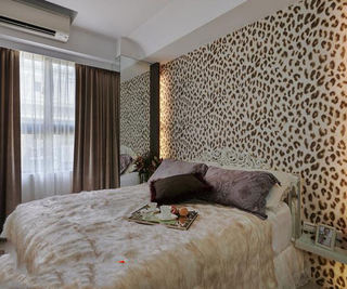美式风格卧室豹纹背景墙装饰