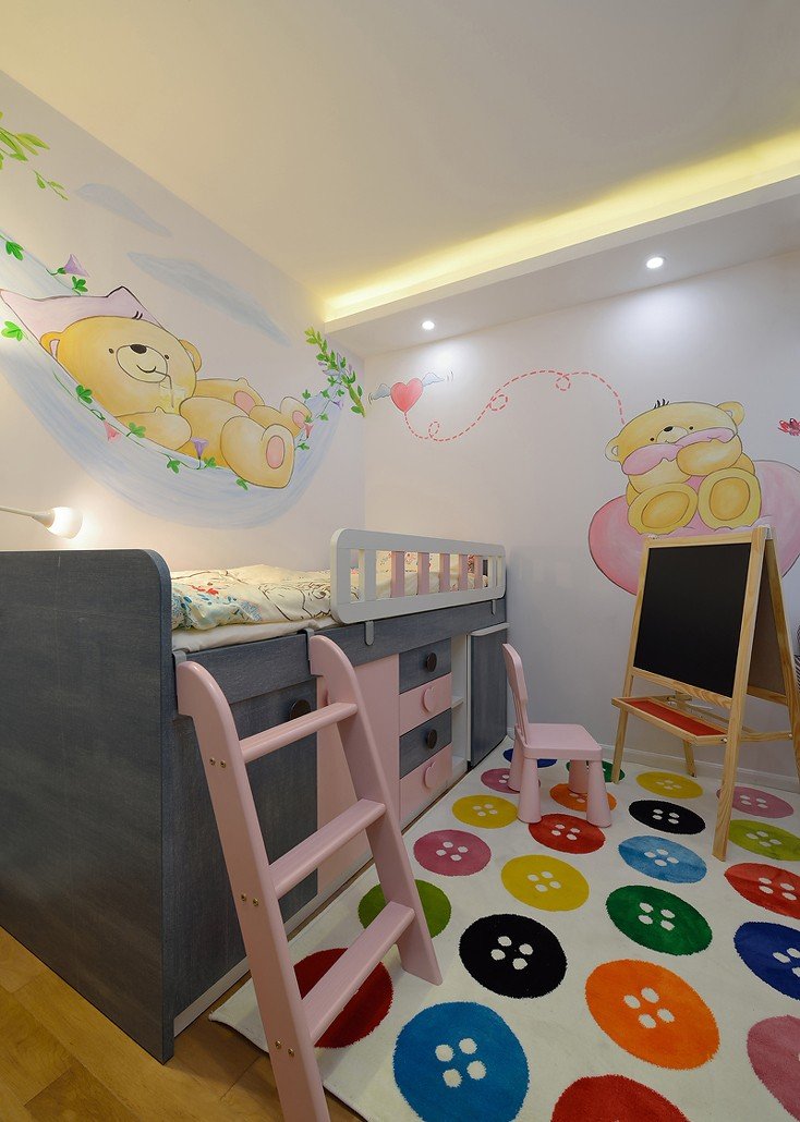 现代时尚可爱缤纷儿童房手绘墙装饰效果图