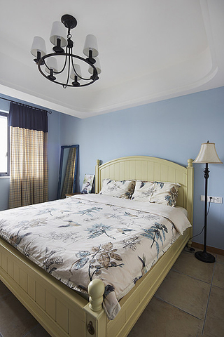 唯美蓝色地中海风格卧室米黄色床搭配效果图