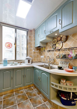 浪漫清新地中海家居厨房绿色橱柜设计