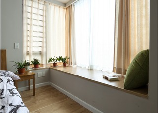 原木现代简约卧室飘窗窗帘图
