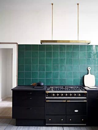 墨绿色简欧风格厨房背景墙设计