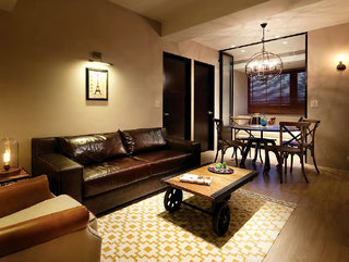 现代美式客厅茶几装饰