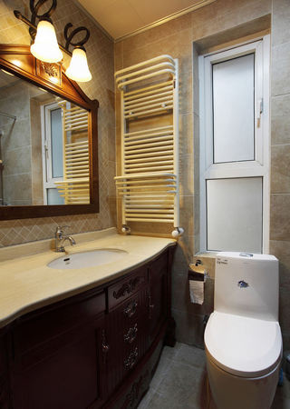 复古美式卫生间实木洗手台设计