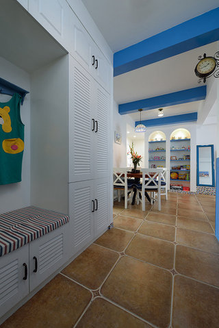蓝白清凉地中海风格家居玄关收纳柜设计