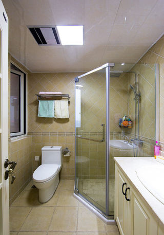 简约美式卫生间三角淋浴房设计