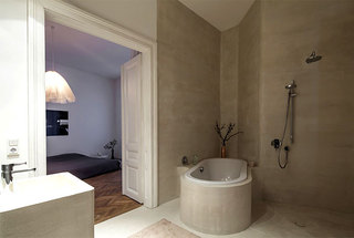 复古维也纳风情不规则卫生间浴缸设计