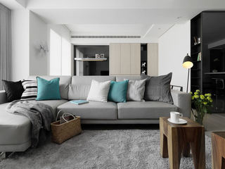 简约现代装修客厅灰色沙发图